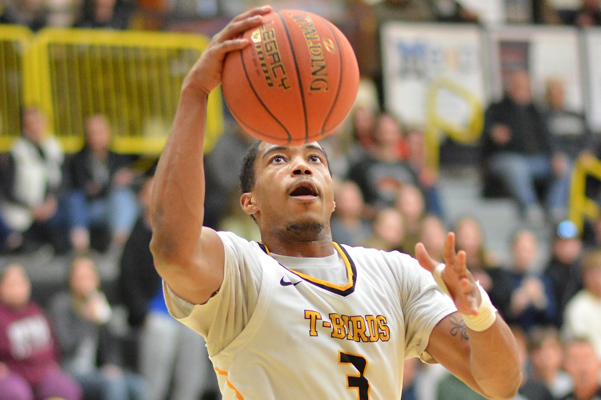 DJ Holloway Attacking the Rim vs Coffeyville - 2025