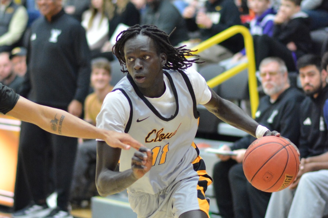 Samuel Akot Driving to the Rim vs Independence - 2026