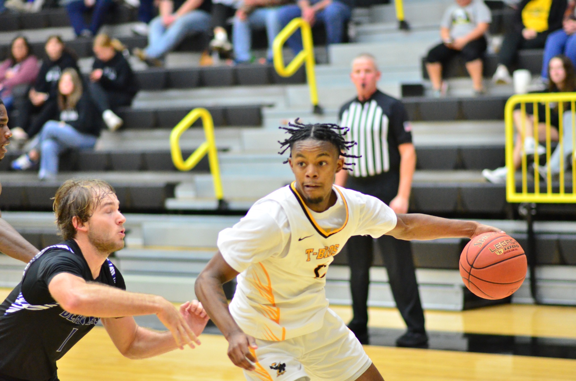 Syncere Burnette Driving to the rim vs Pratt - 2026