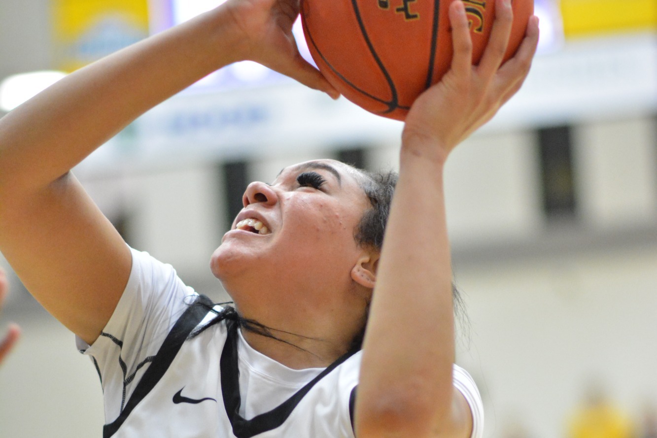 Leila Washington Attacking the Rim vs Seward County - 2025