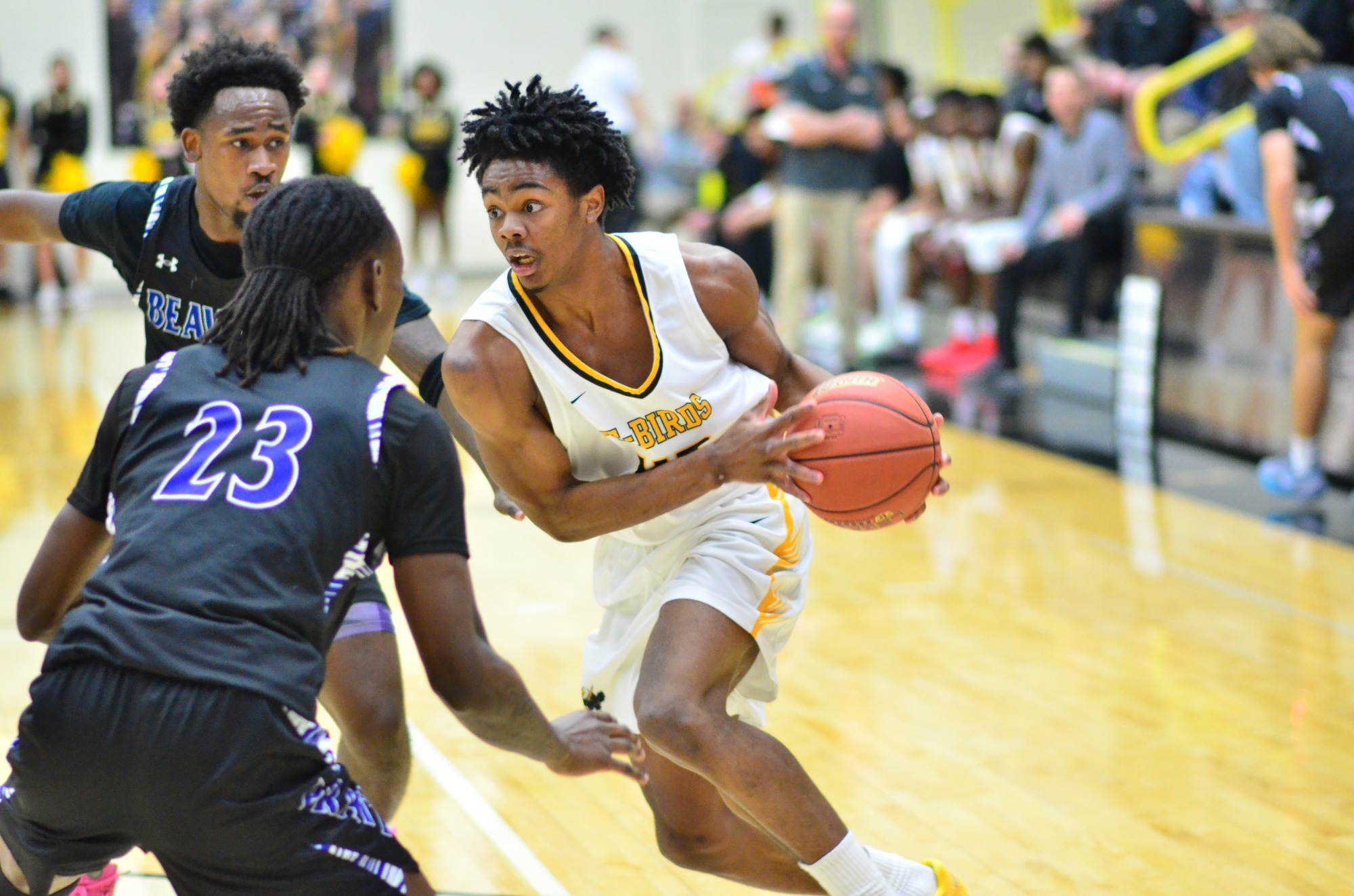 Kam Williams Double Teamed vs Pratt - 2026