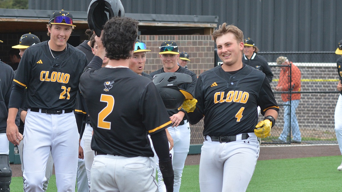 Vasya Seymour Walk Off Home Run vs Hutchinson - 2026