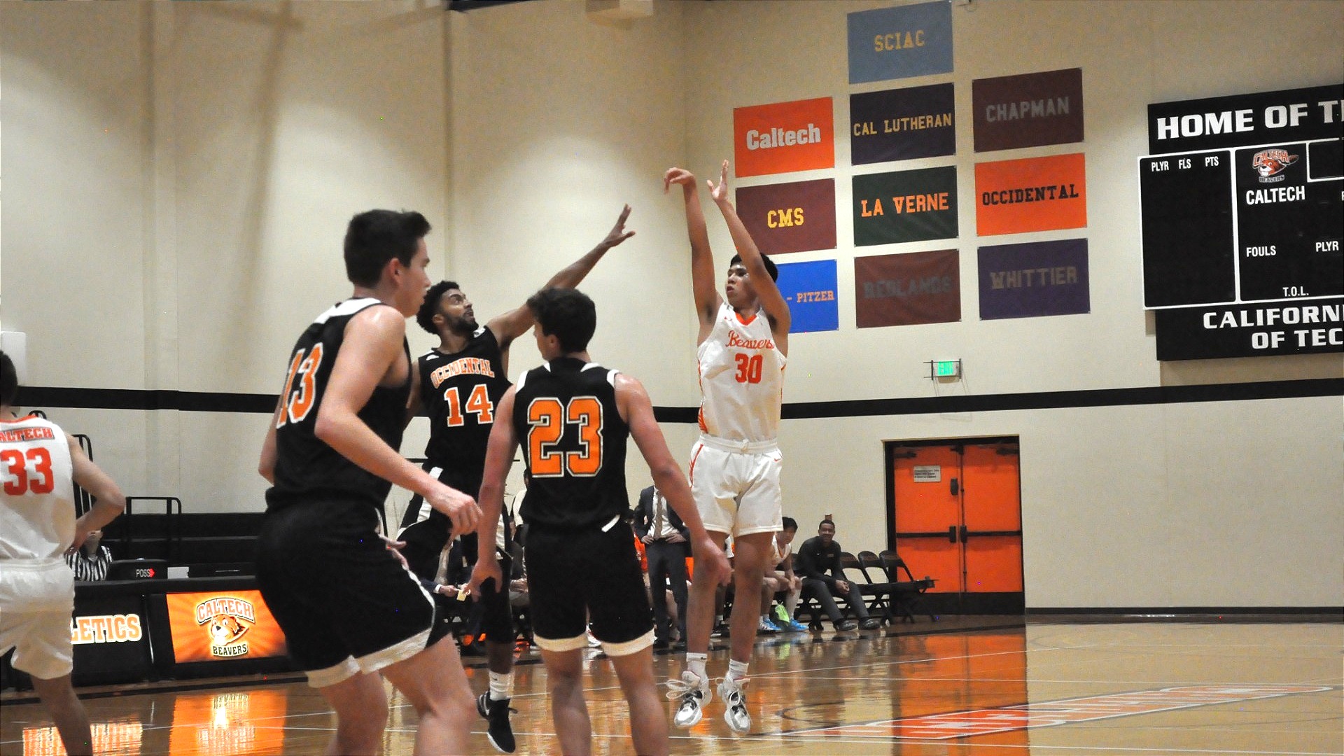 Hu Drains Four Three-Pointers as Men's Basketball Faces Chicago in ...