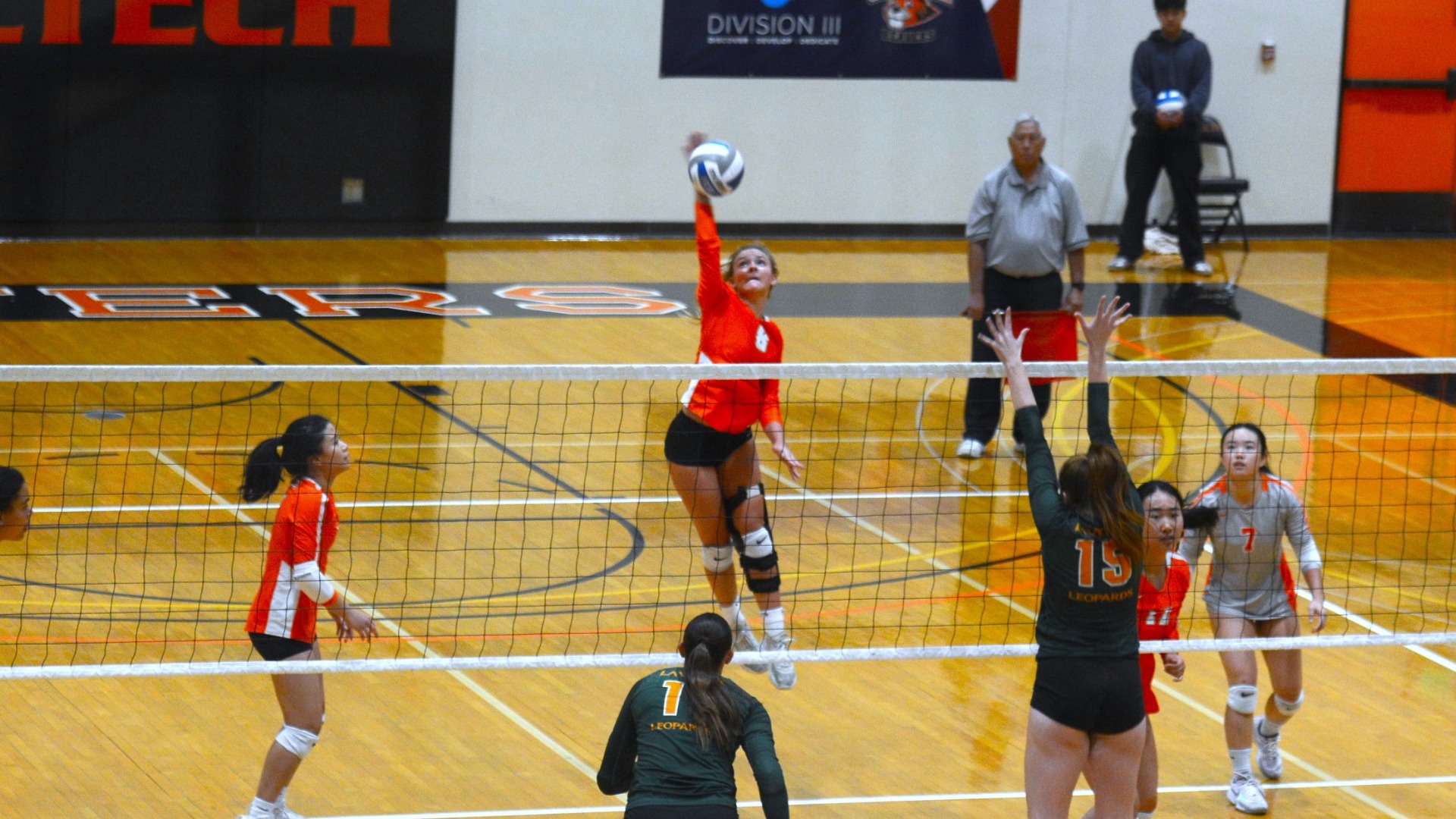 Caltech Volleyball's Alize Bakker rises up for a spike in the team's home match vs. La Verne on 11-08-2024