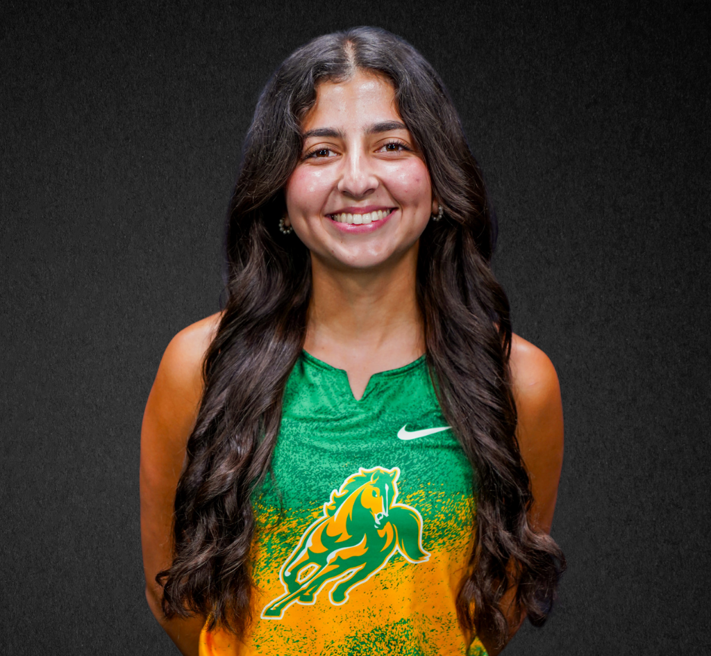 Head shot of Jordanne Yunis