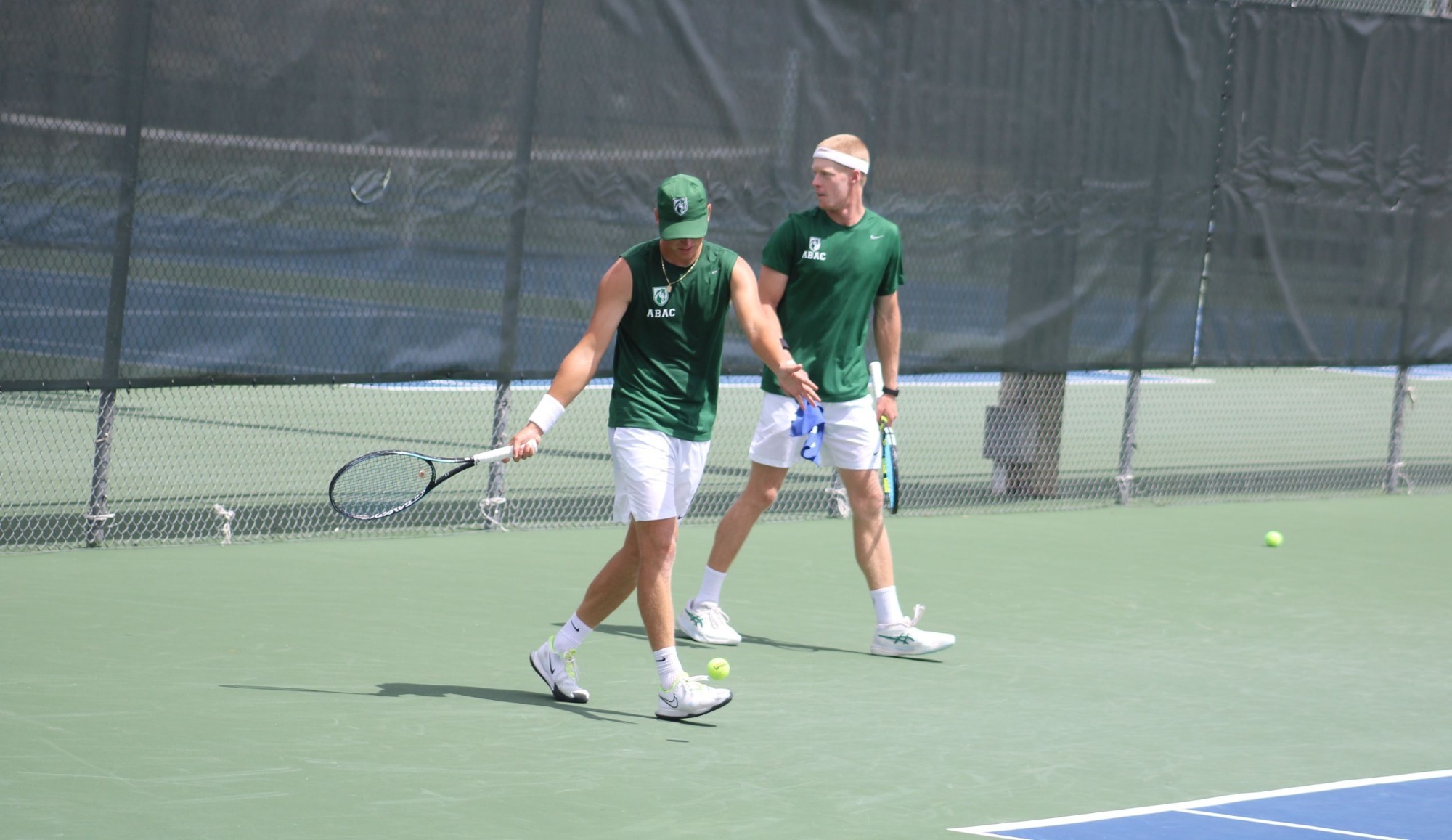 Milan Volbert and Benjamin Ranby-Al face off against SCAD-Savannah in doubles