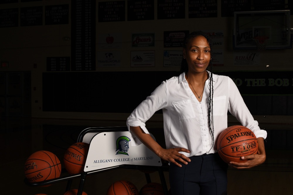 Head Women's Basketball Coach LaRae Allen