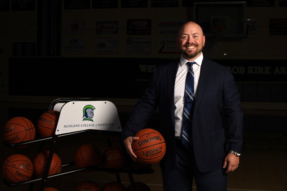 Head Coach and Athletic Director Tommie Reams