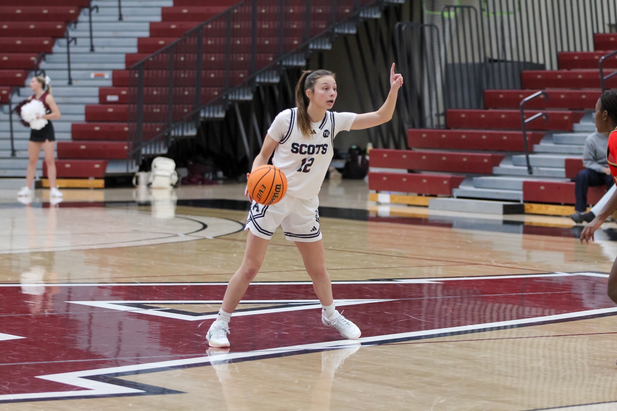 M Deurloo calls a play