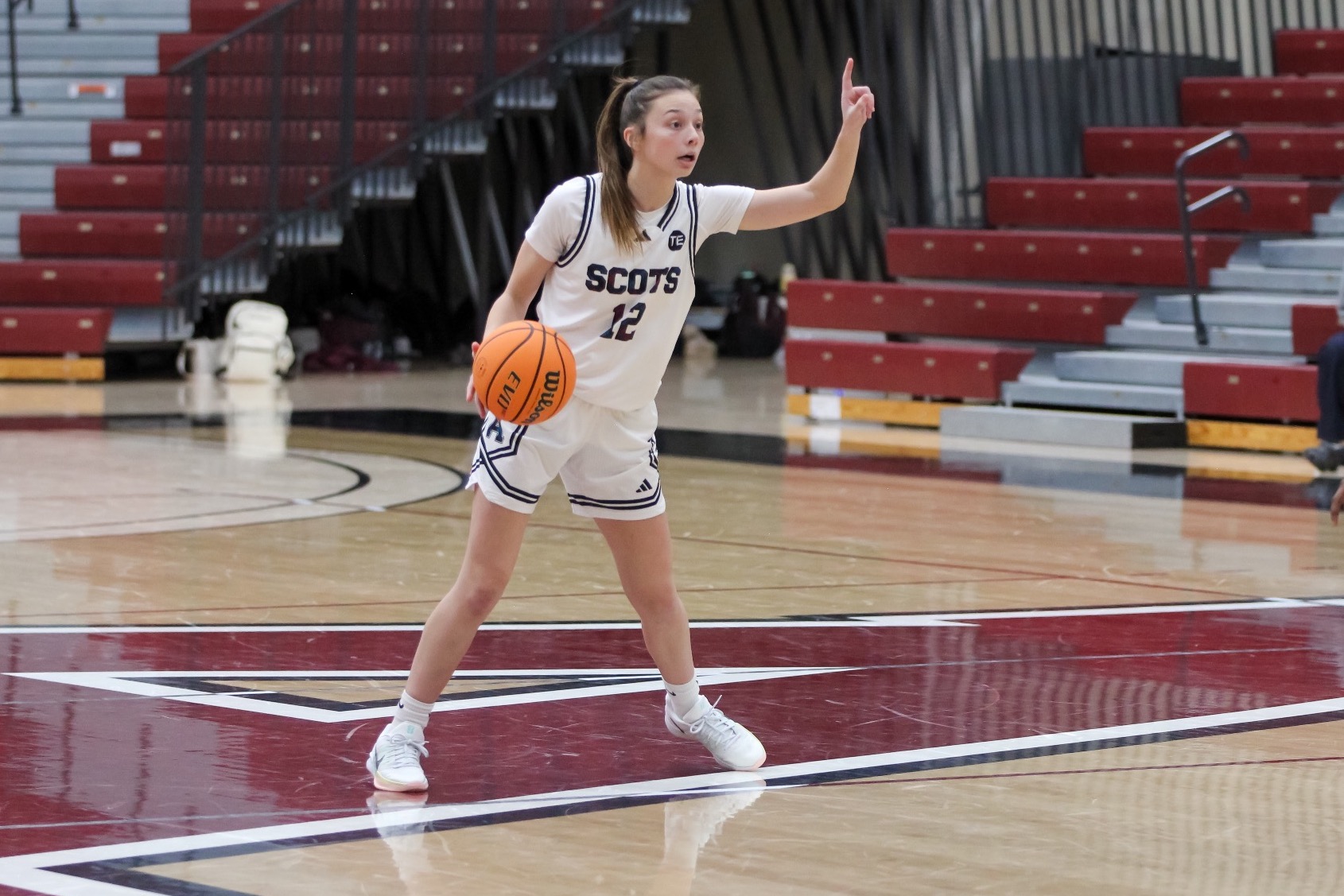 M Deurloo calls a play