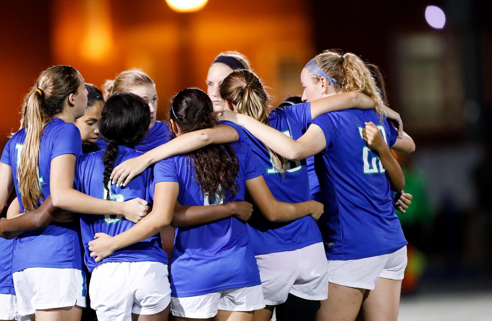 NACC playoff hopes alive as AU defeats MSOE Aurora University Athletics