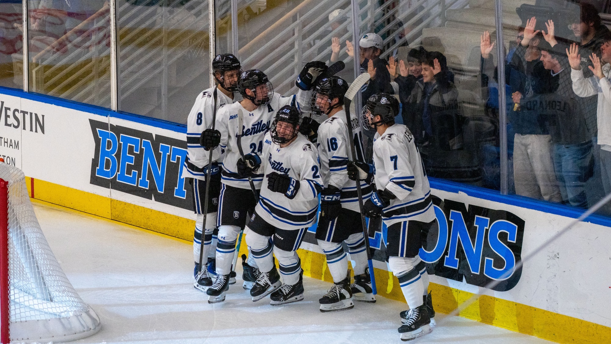 Hockey 10-23