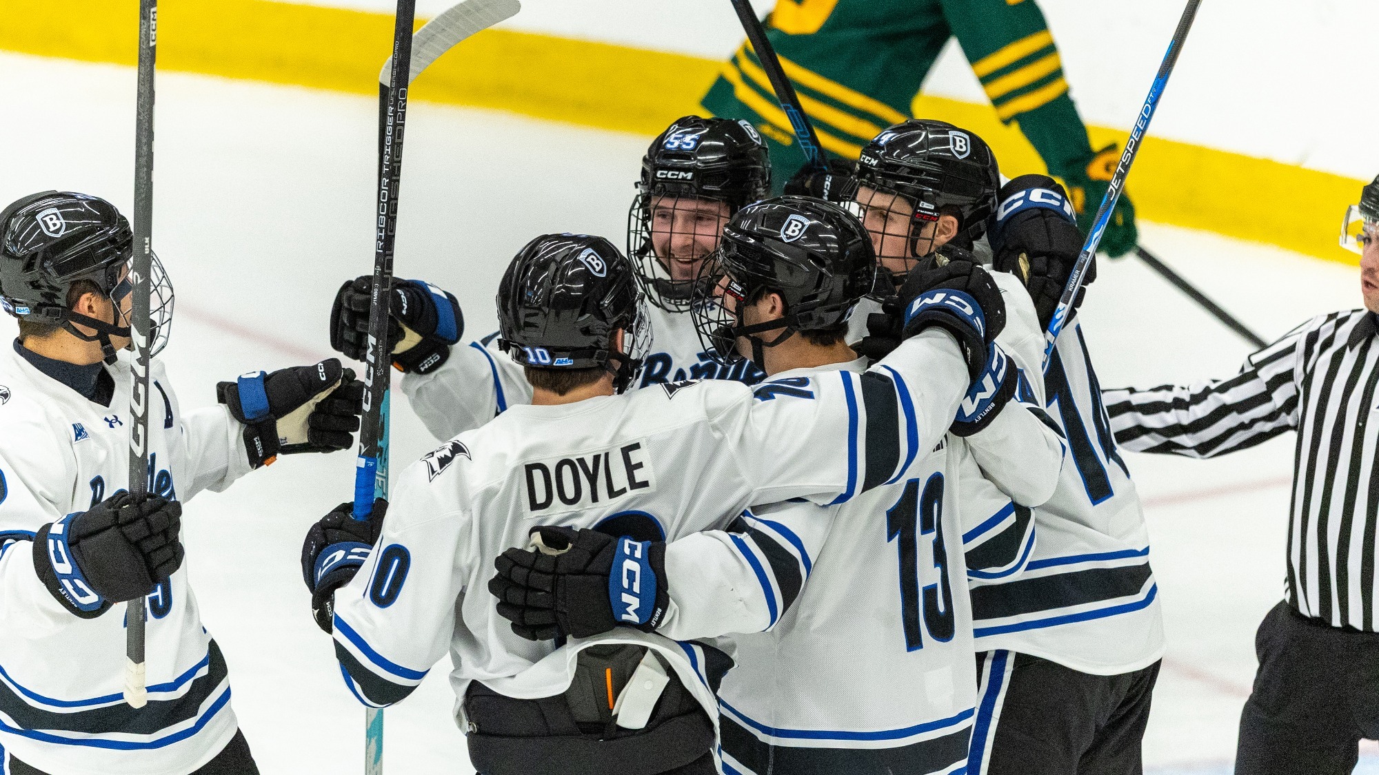 Hockey Recap Oct. 9