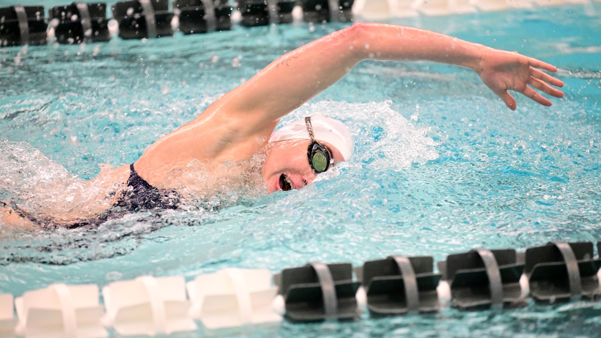 Chloe Gonzalez swimming freestyle