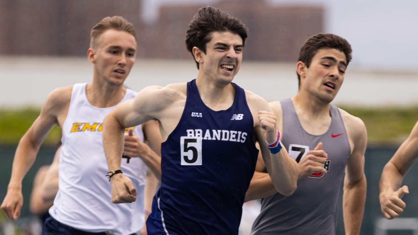Garret Rieden running the 800-meter run at UAAs