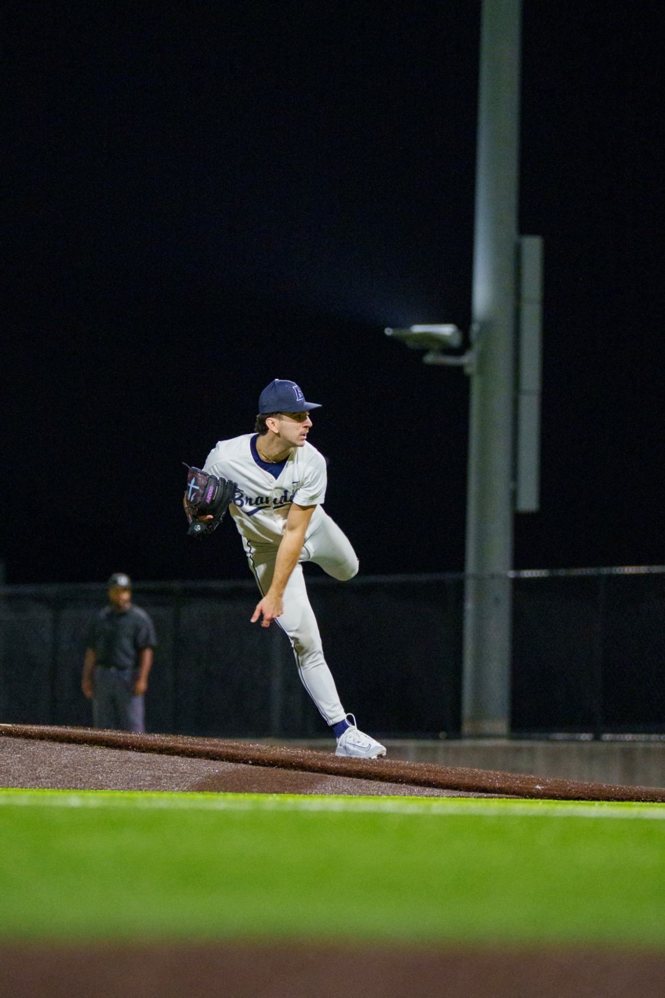 Dimitri Skourides pitching