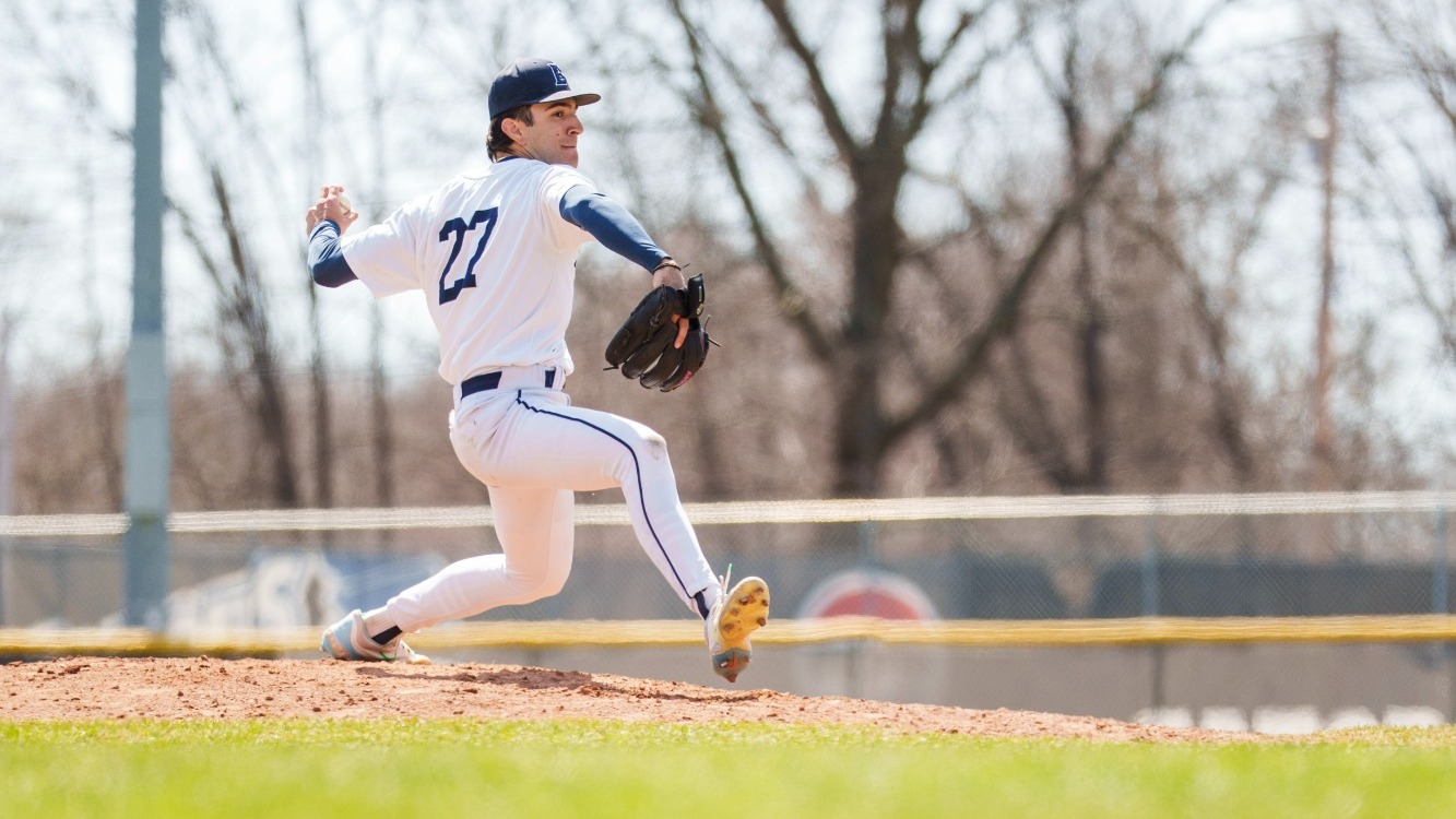 Dimitri Skourides throwing a pitch during a baseball game