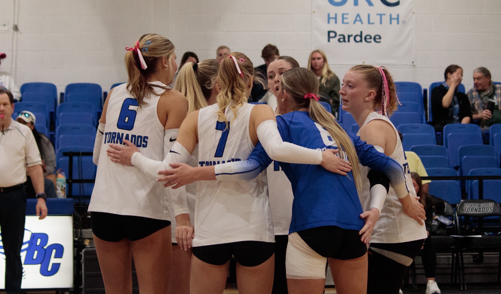 VB huddle 26