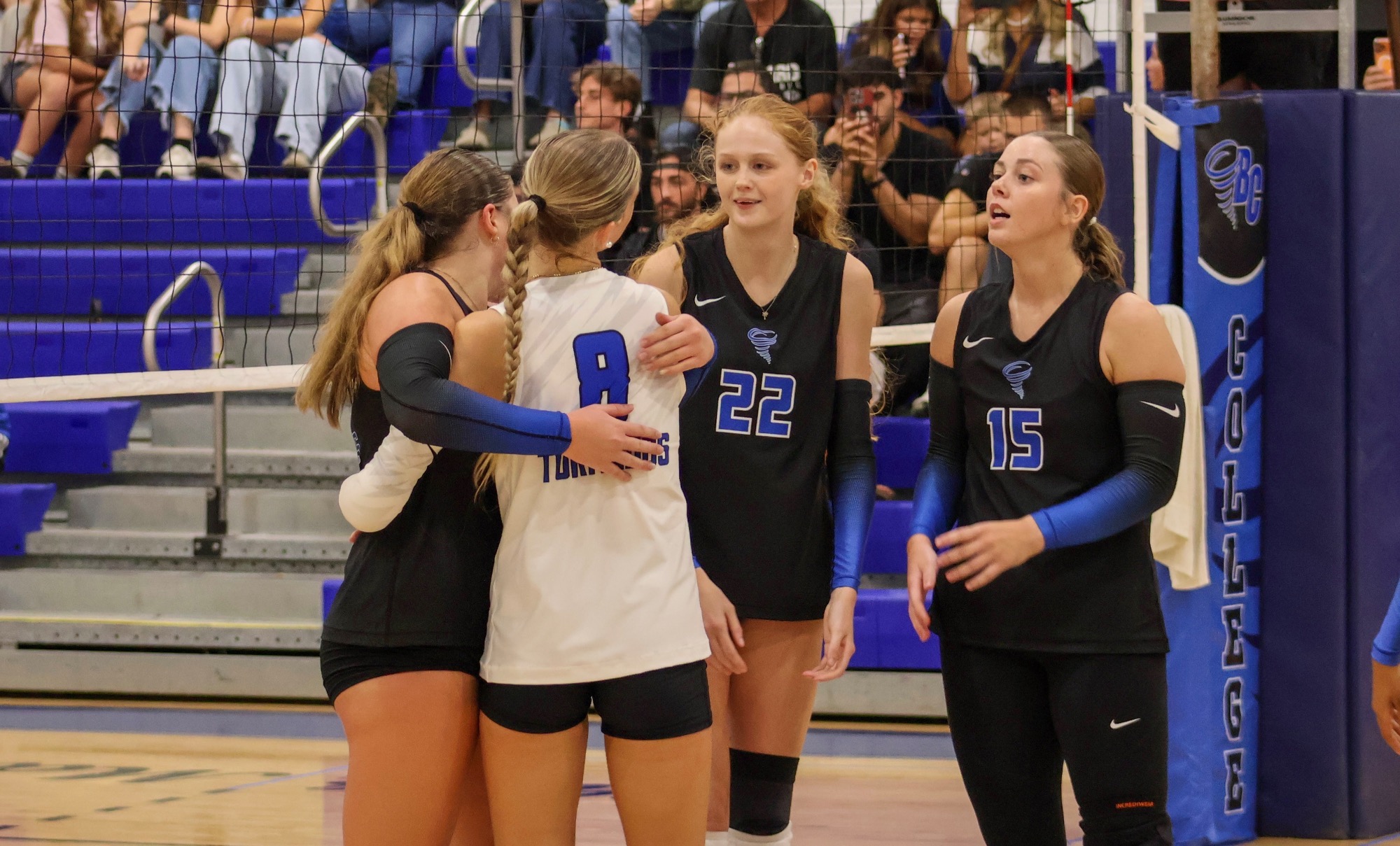 VB huddle 26
