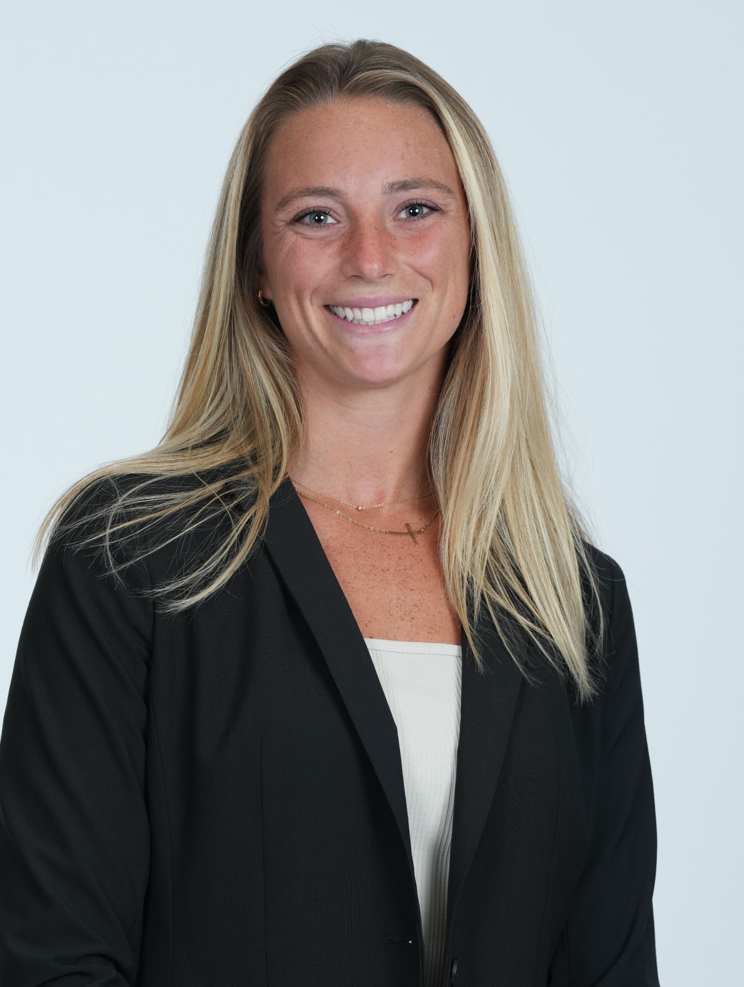 Maggie Barden Headshot