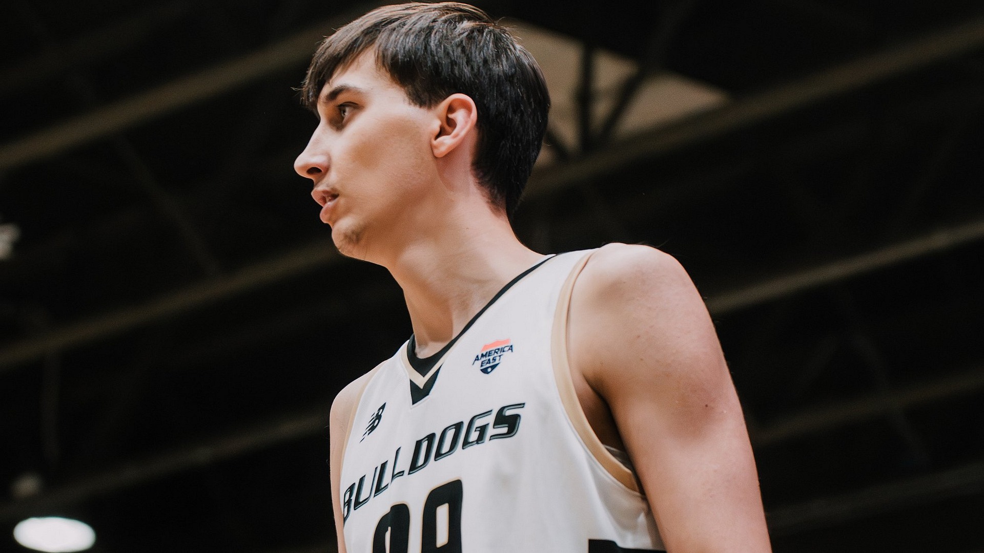 Tim Rudovskii stands awaiting play to start vs Marist