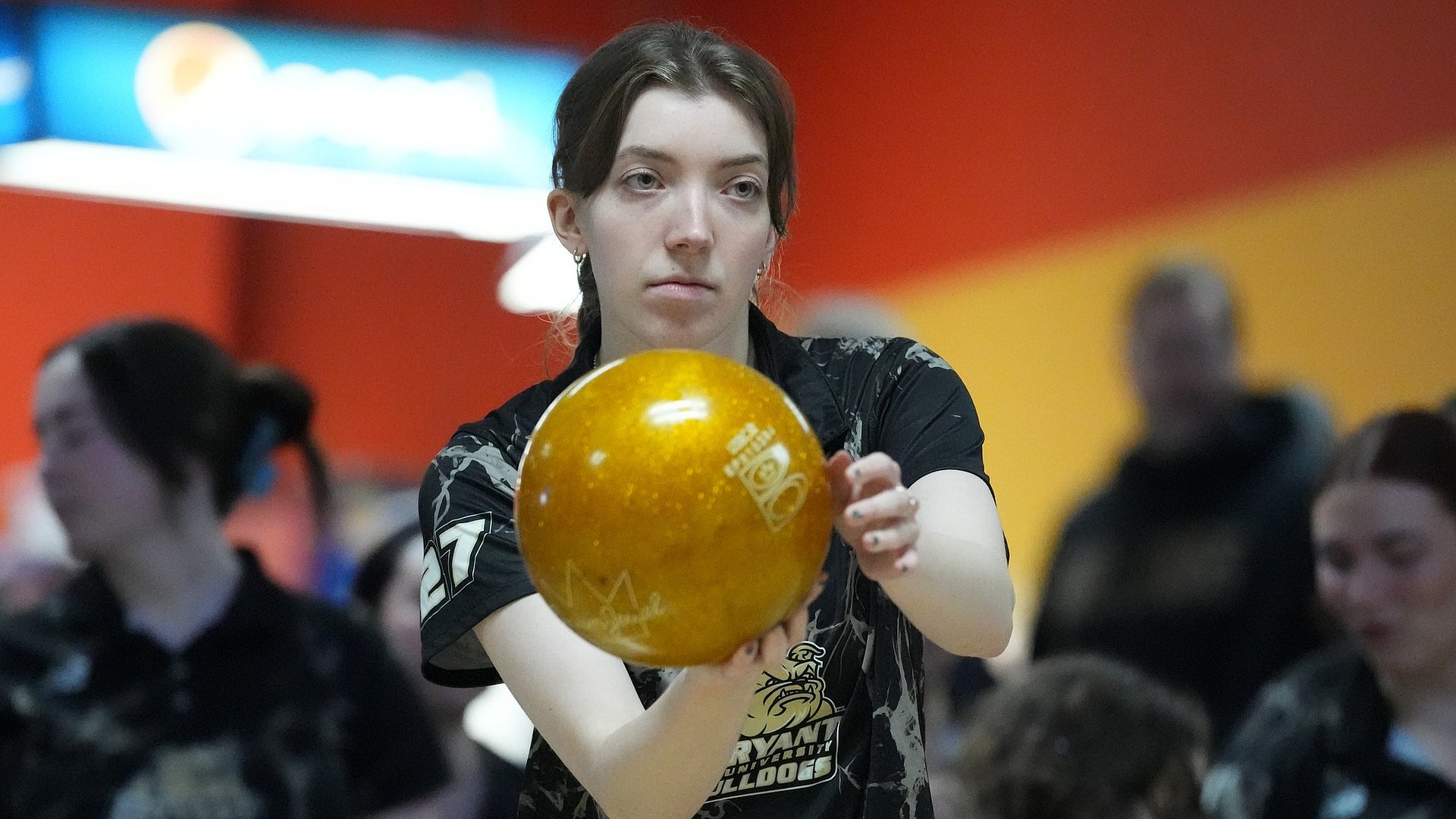 Laura Clark preparing to bowl