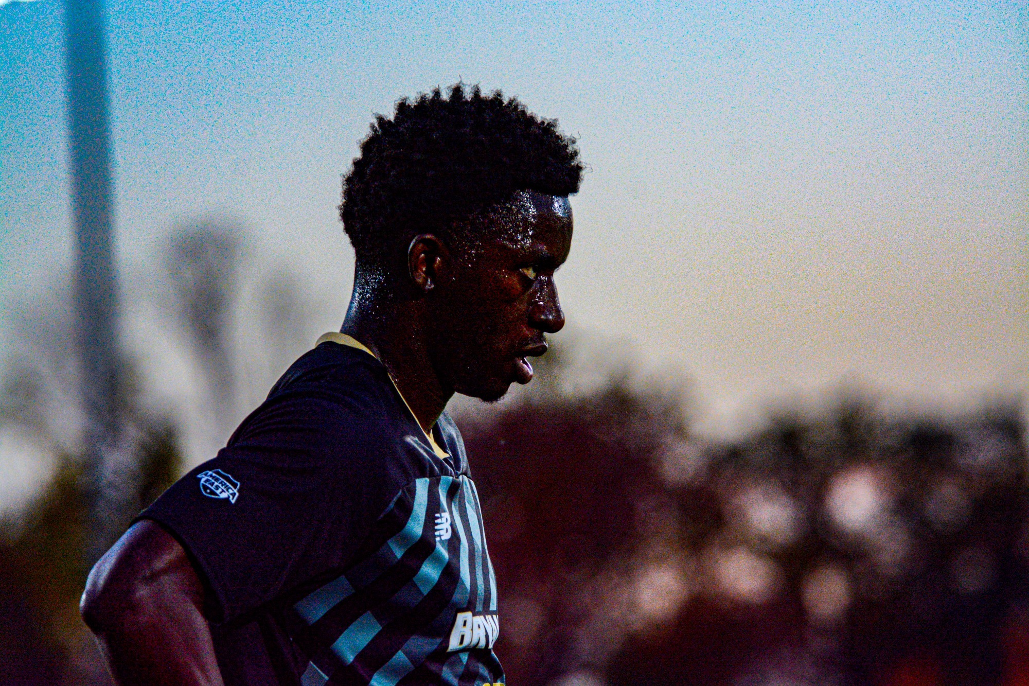 Mamadi Jiana preparing for a throw-in