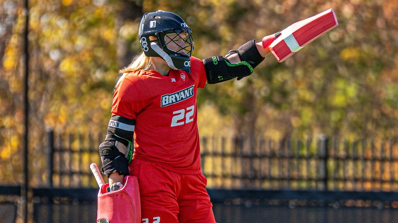 Maud van Lierop points in goal vs UNH