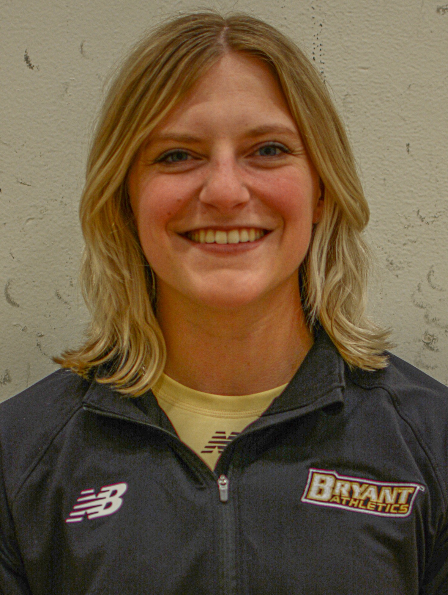 Hannah Delor headshot