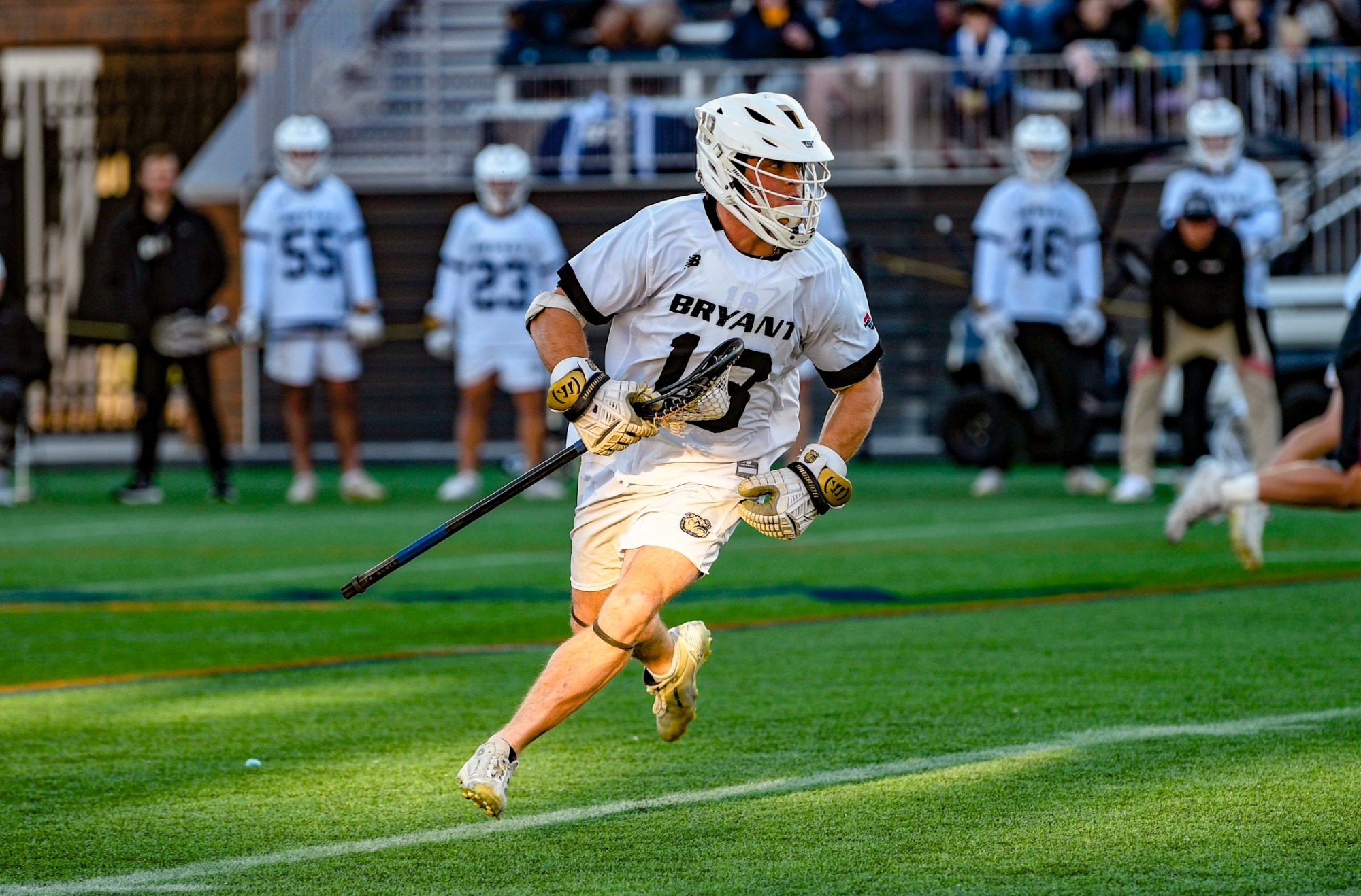 JJ Murphy runs upfield with the ball