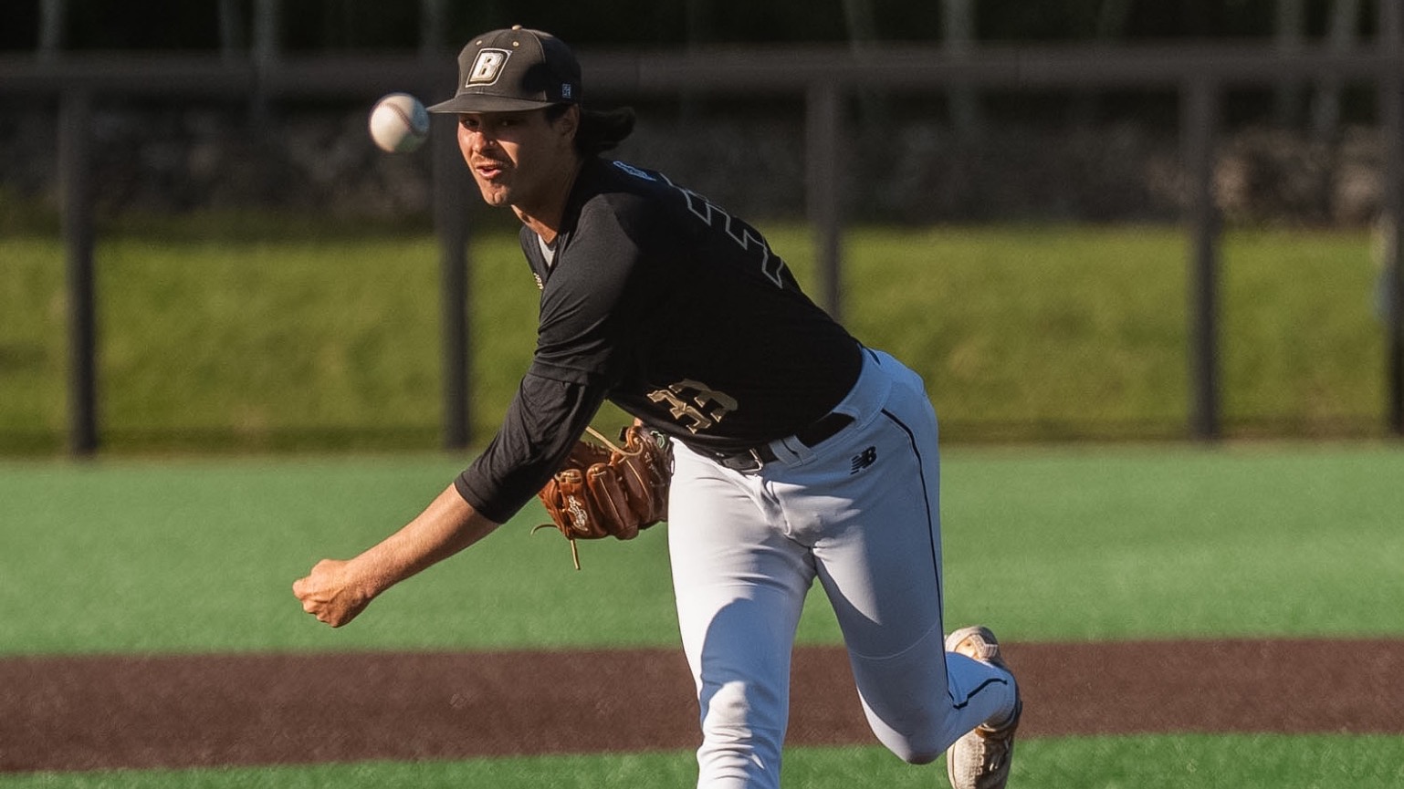Jackson Vanesko delivers a pitch vs Stonehill