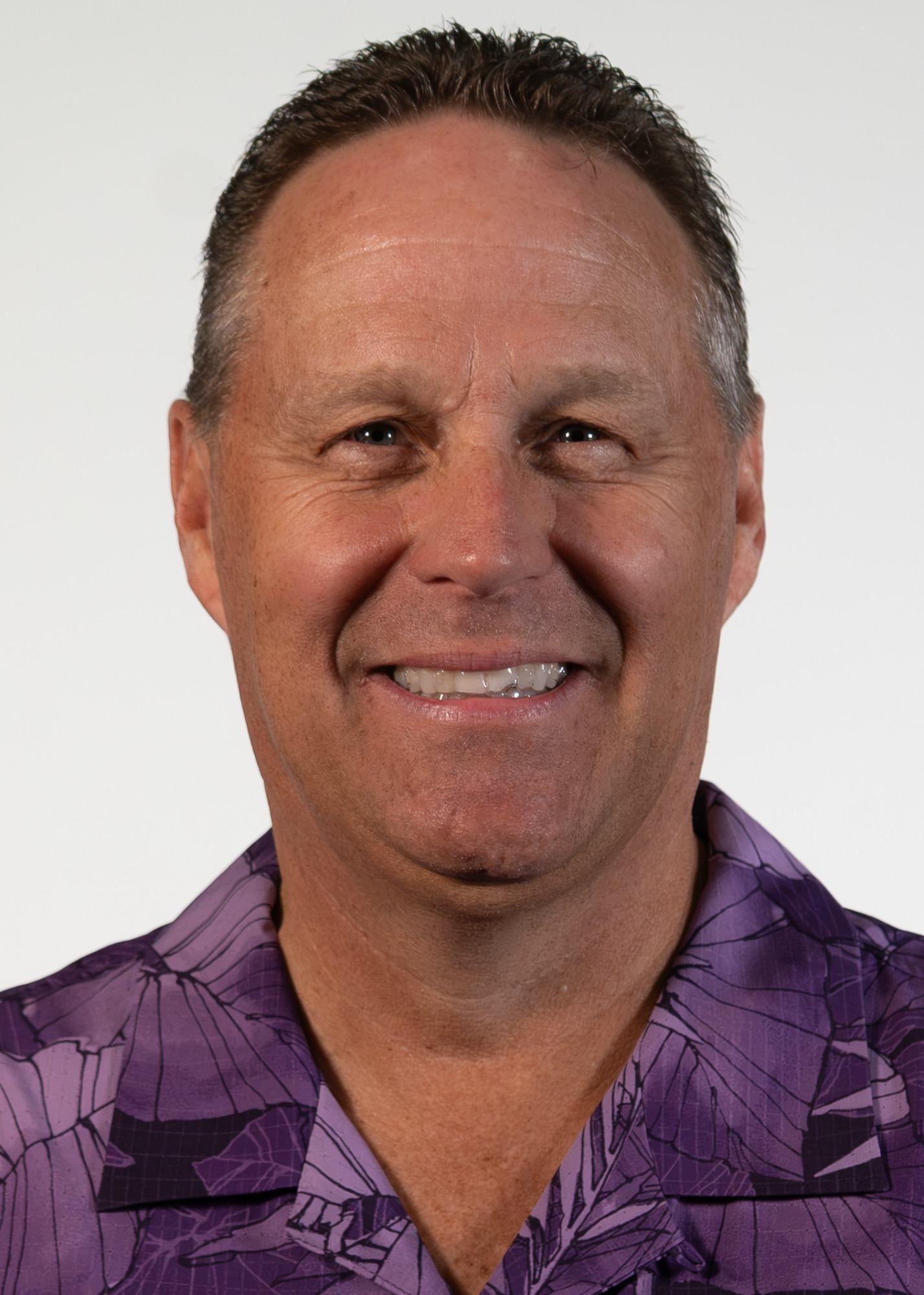 ac-munro-brodie-headshot-golf-2026