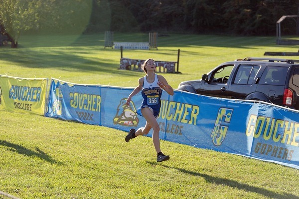 Moore running at Coach Caslin Classic 2024