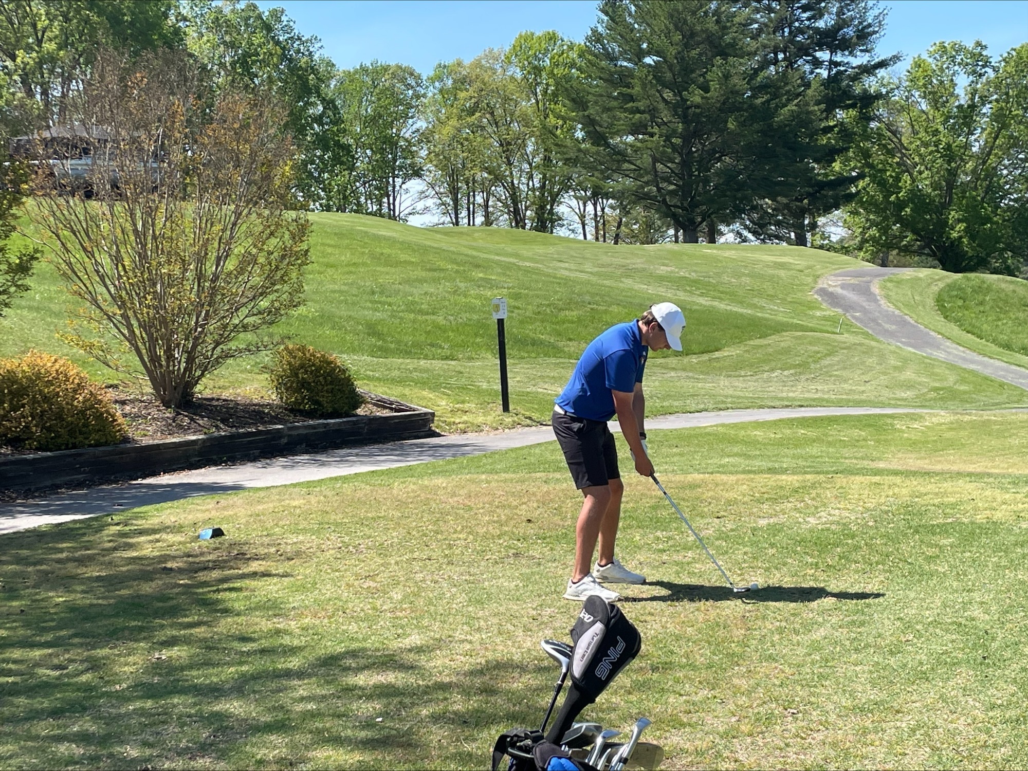 Golfer at districts