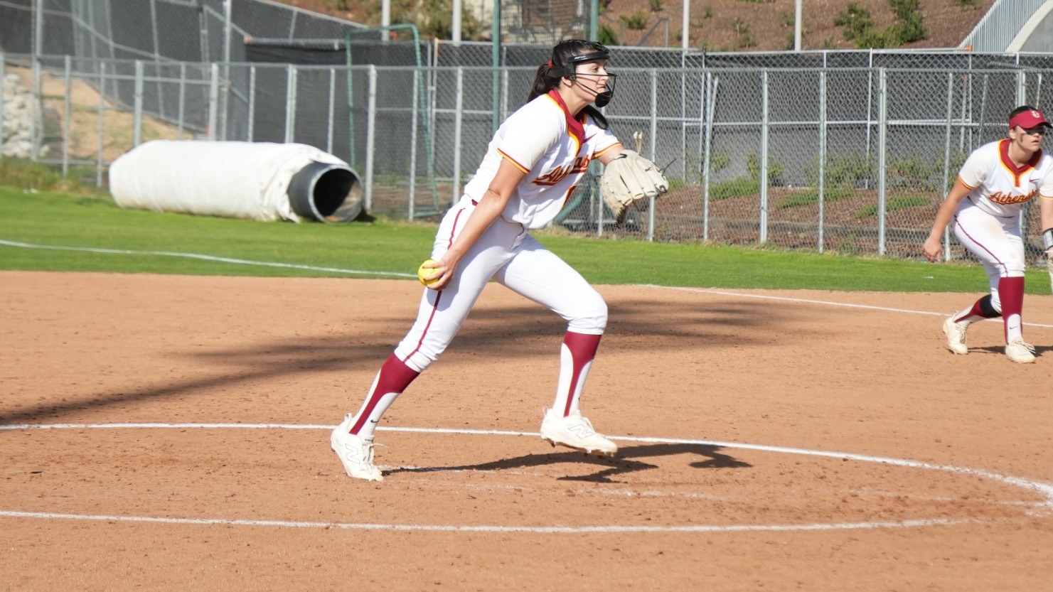  Hannah Adams pitching