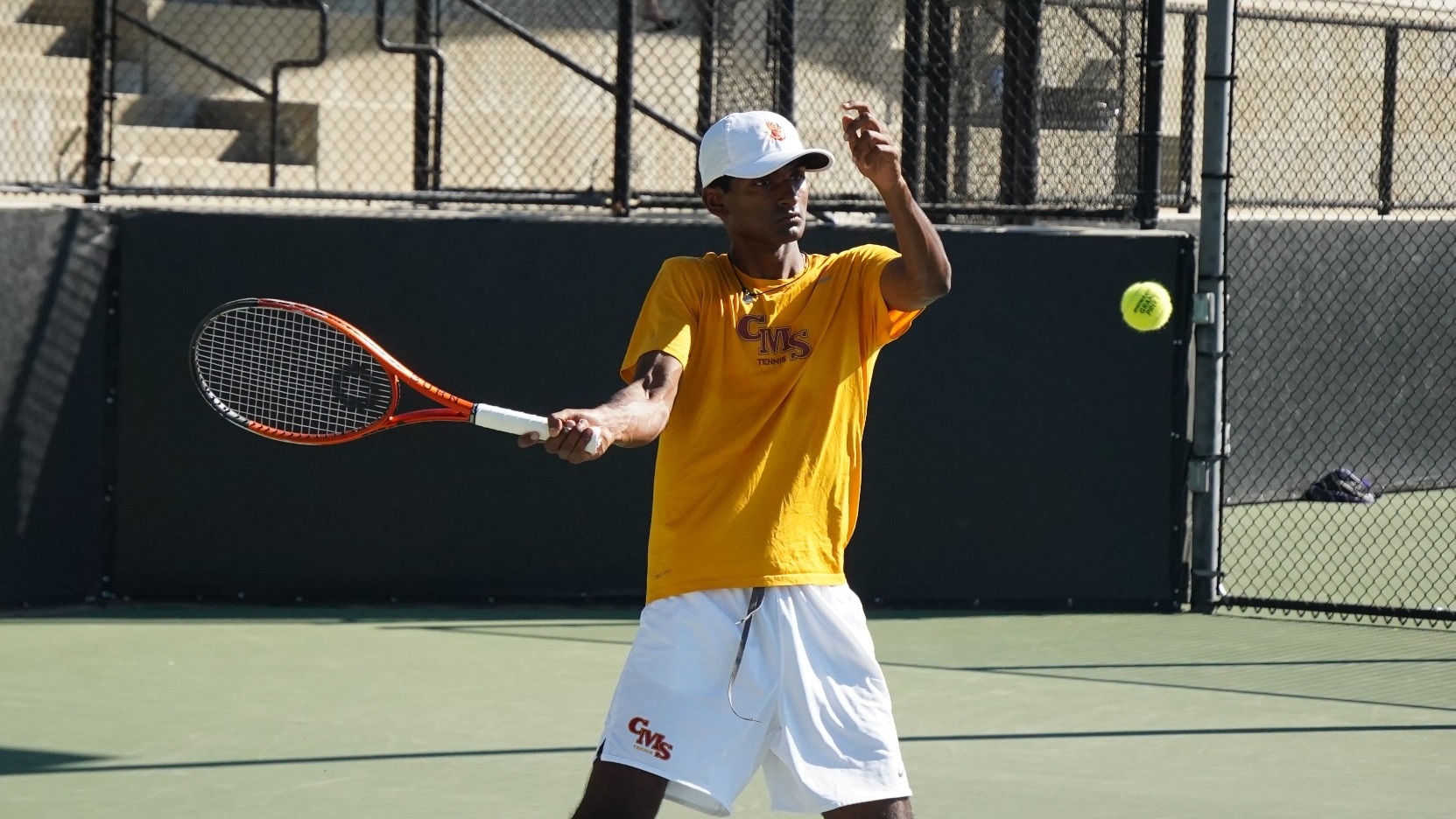 Advik Mareedu hitting a forehand