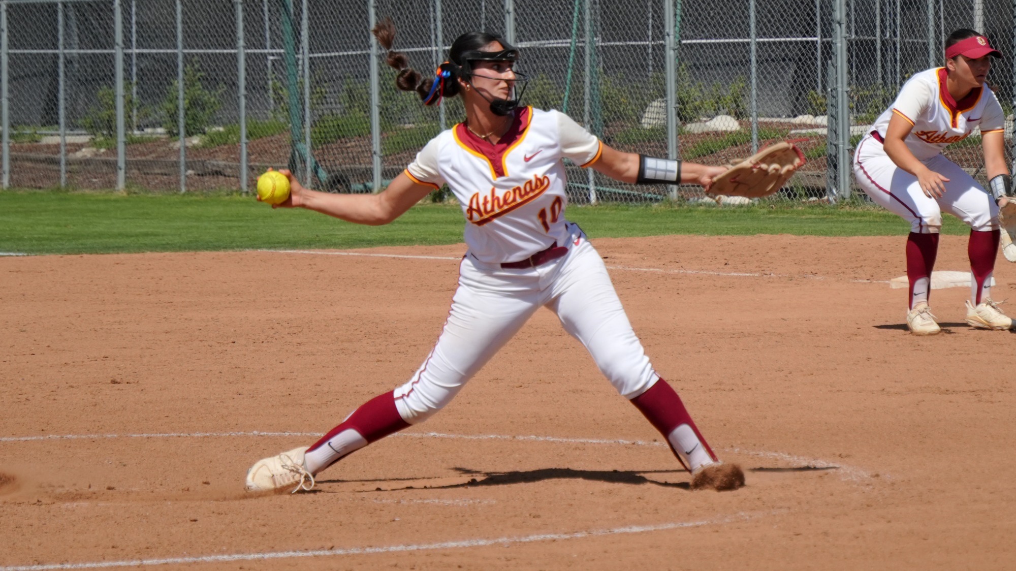 Perri Derian pitching