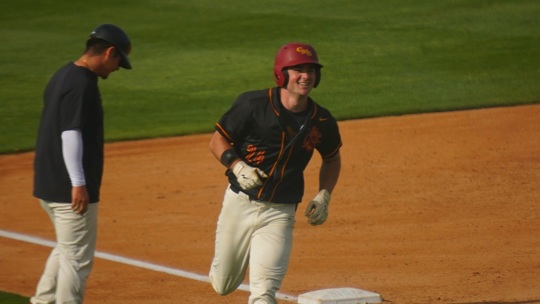 Bryce Didrickson rounding third