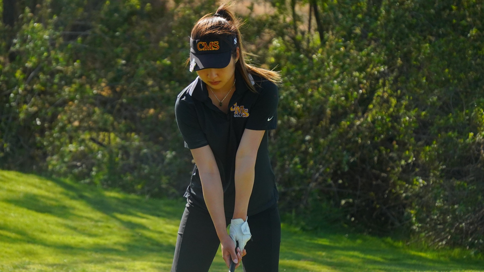 Ella Chiu preparing to tee off