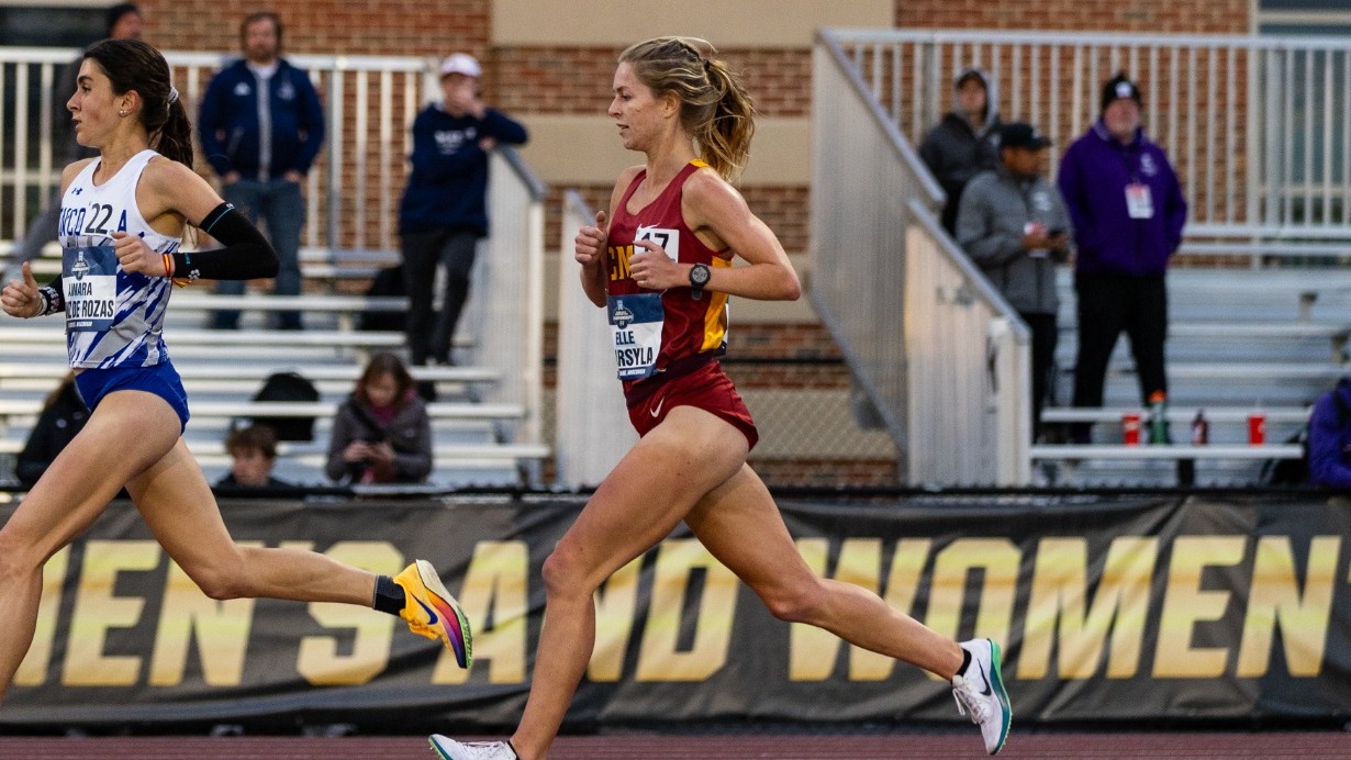 Elle Marsyla running