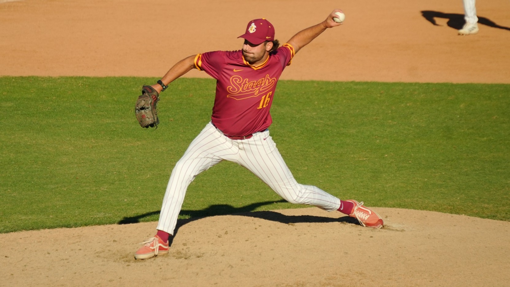 Aaron Herst pitching