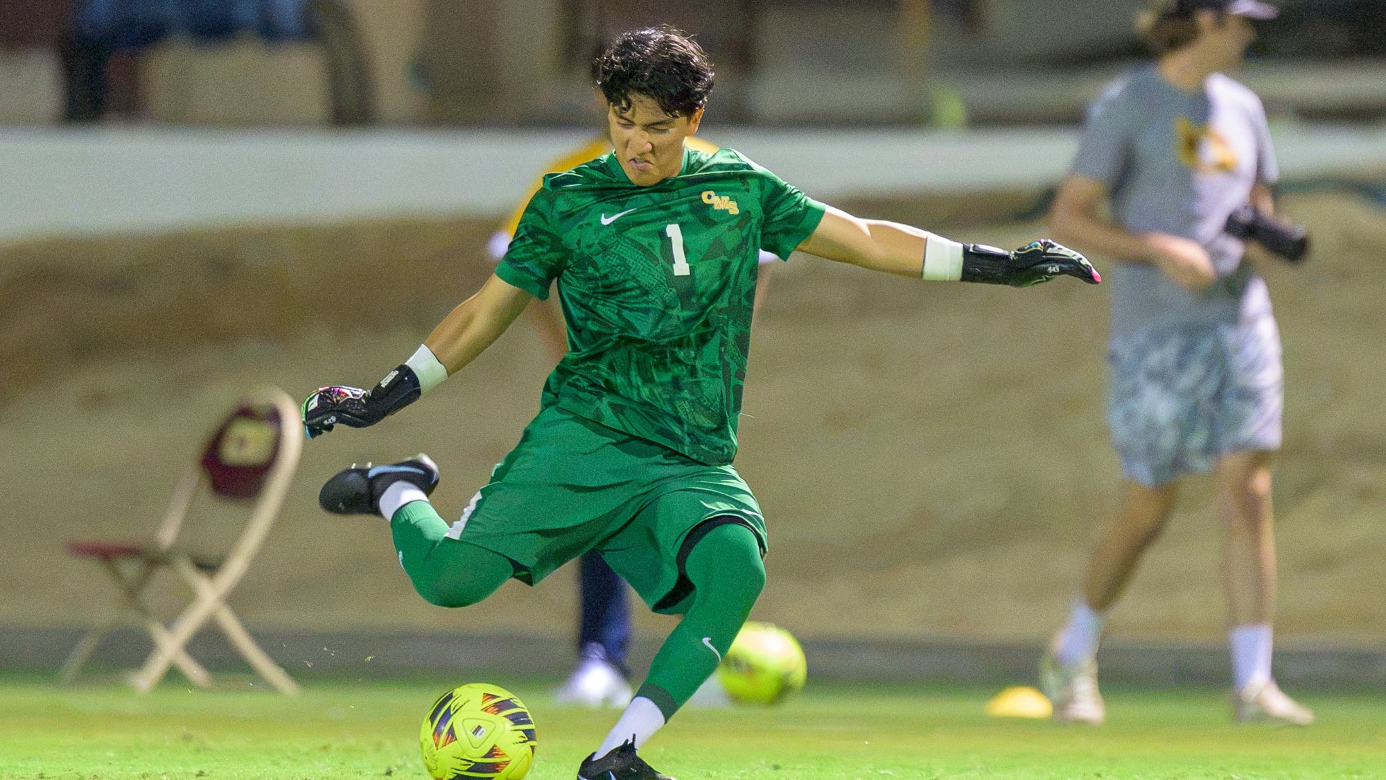 Axel Jimenez kicking the ball