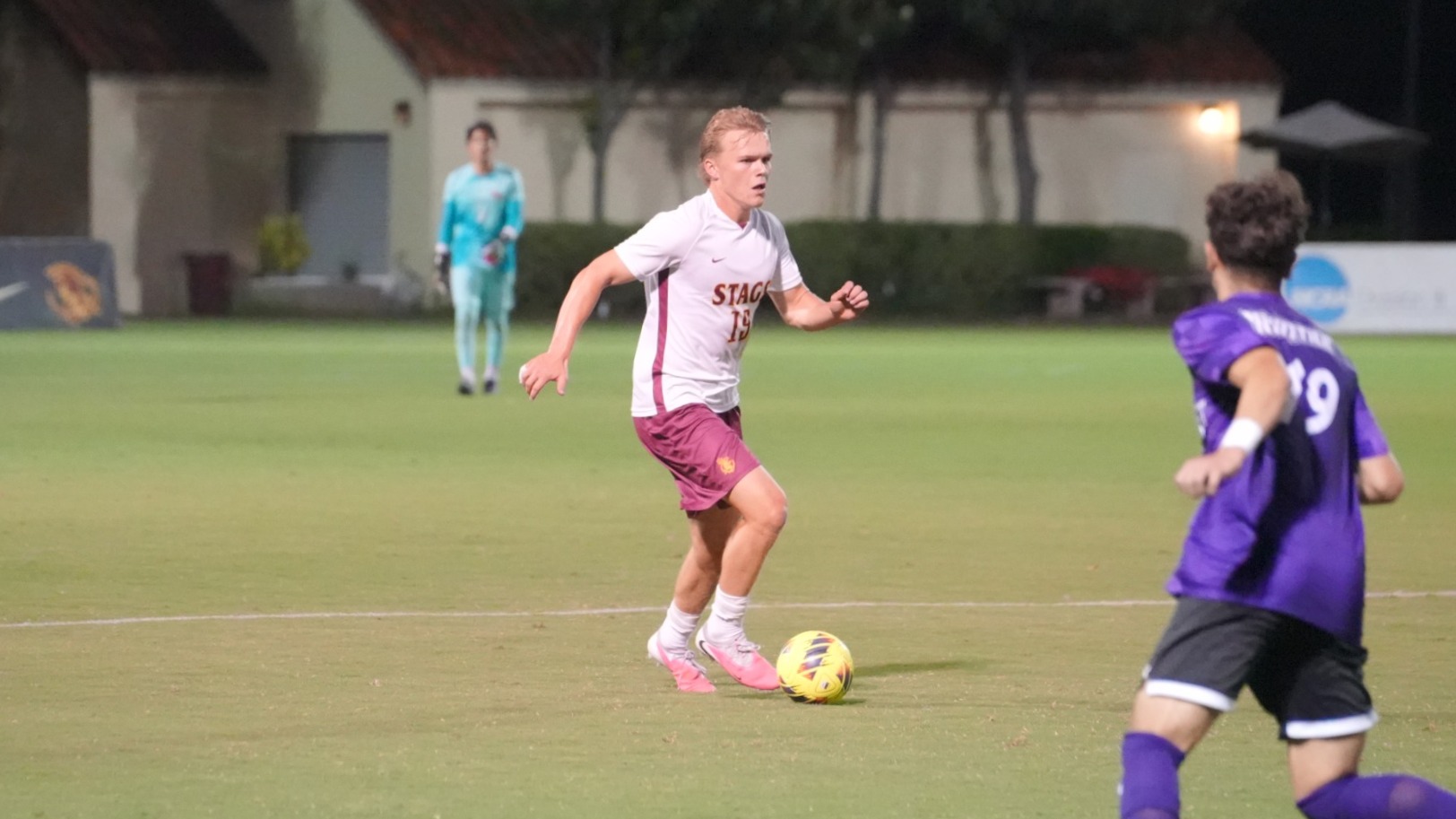 Bo Gardner dribbling
