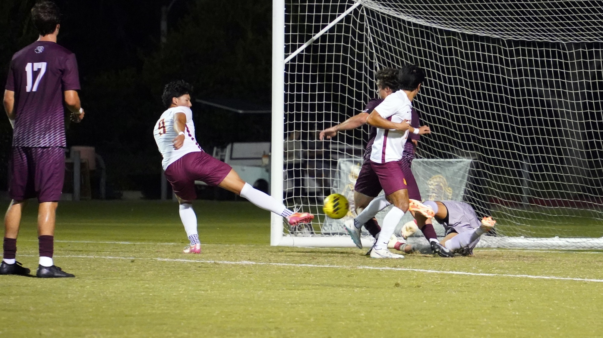 Sean Lee scores game-tying goal against Redlands
