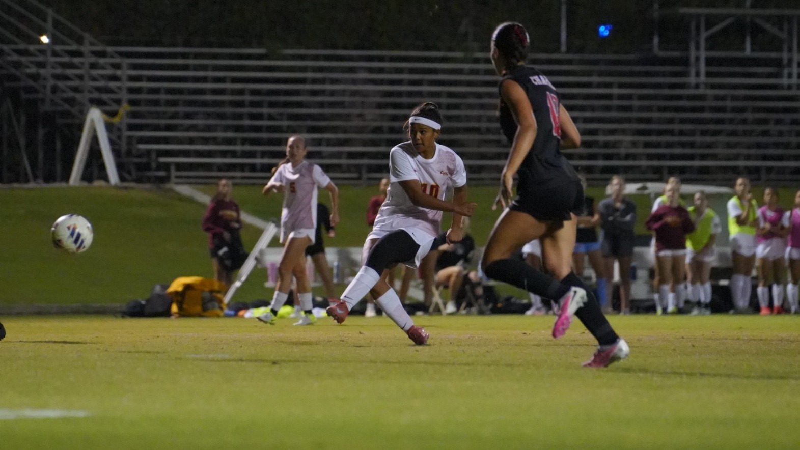 Jordan Yates scoring a goal