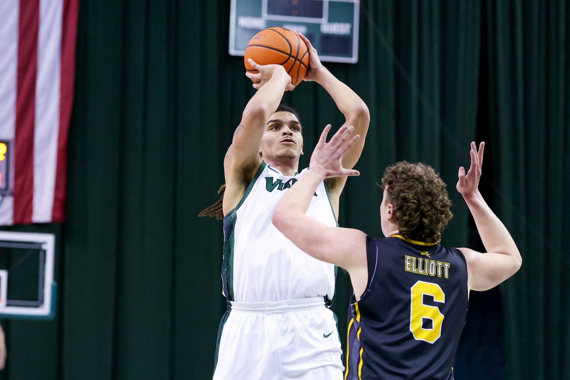 CLEVELAND, OH - FEBRUARY 25: Cleveland State Vikings forward Preist Ryan (4) shoots during the first half of the men's college basketball game between the Northern Kentucky Norse and Cleveland State Vikings on February 25, 2026, at the Wolstein Center in Cleveland, OH. (Photo by Frank Jansky)