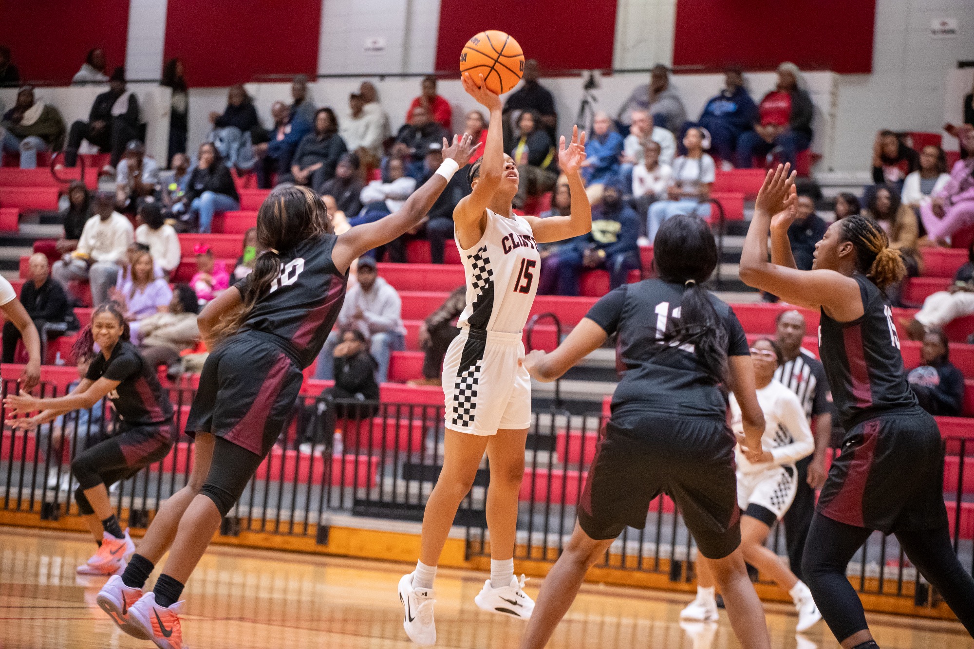 Lady Arrow Basketball hosted Lanier and came away with a 36–30 win. The Arrows battled through a hard-fought second half in the boys’ matchup, ultimately falling 58–68.
