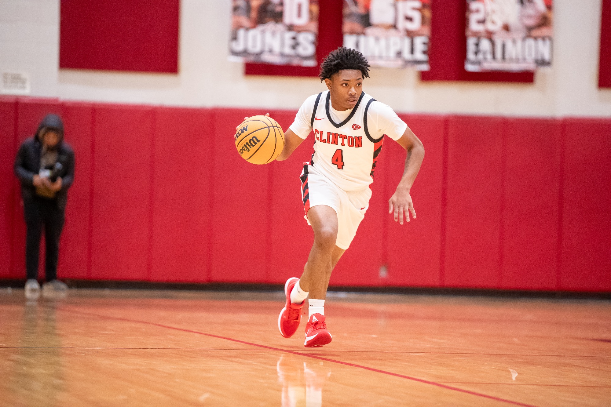 Lady Arrow Basketball hosted Lanier and came away with a 36–30 win. The Arrows battled through a hard-fought second half in the boys’ matchup, ultimately falling 58–68.