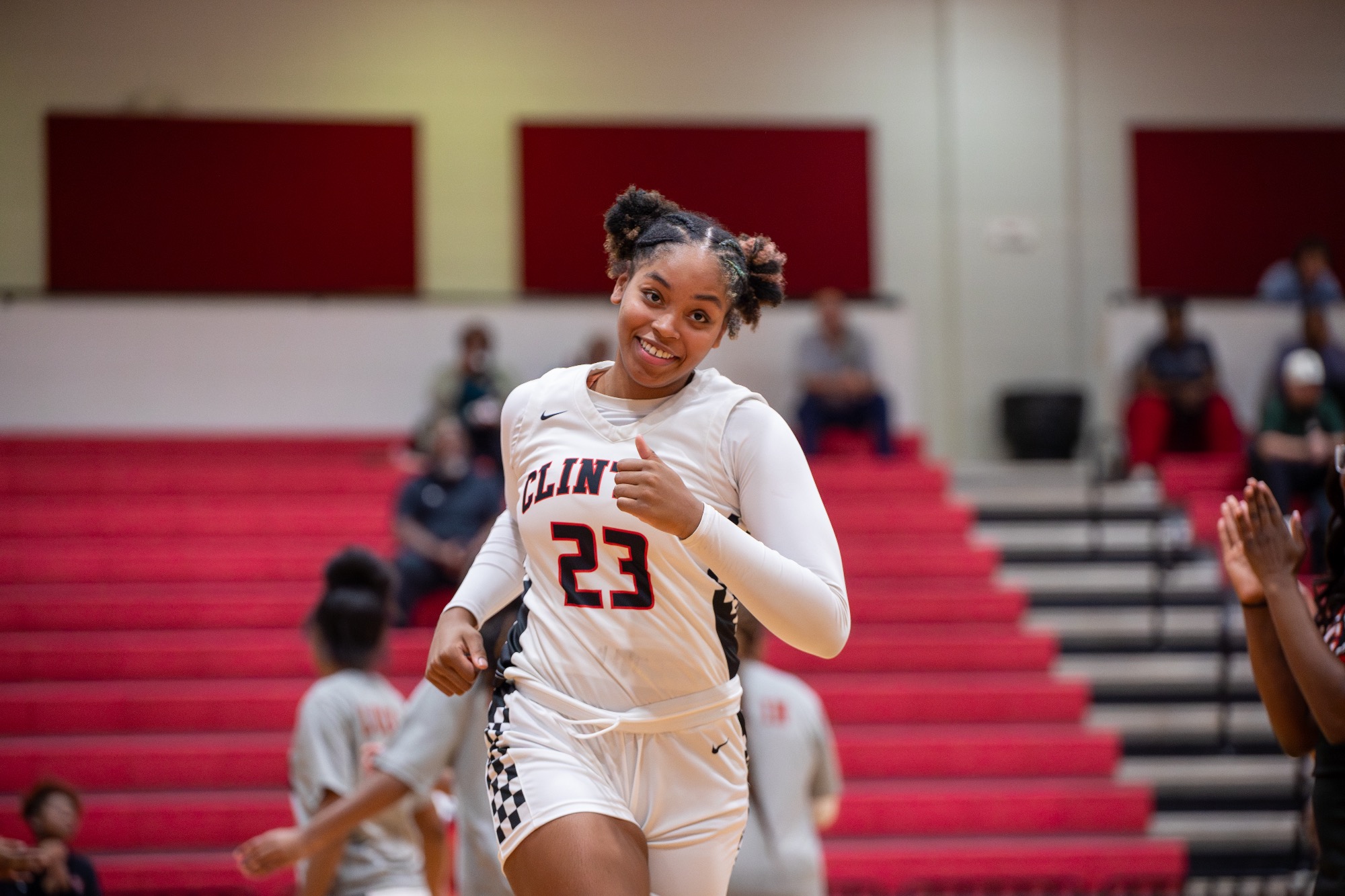 Clinton Basketball hosted the Brandon Bulldogs at Arrow Gym on November 18 in a non-district matchup. The Lady Arrows dropped their game, while the Arrows followed with a 54-47 win, securing their second victory of the year. 