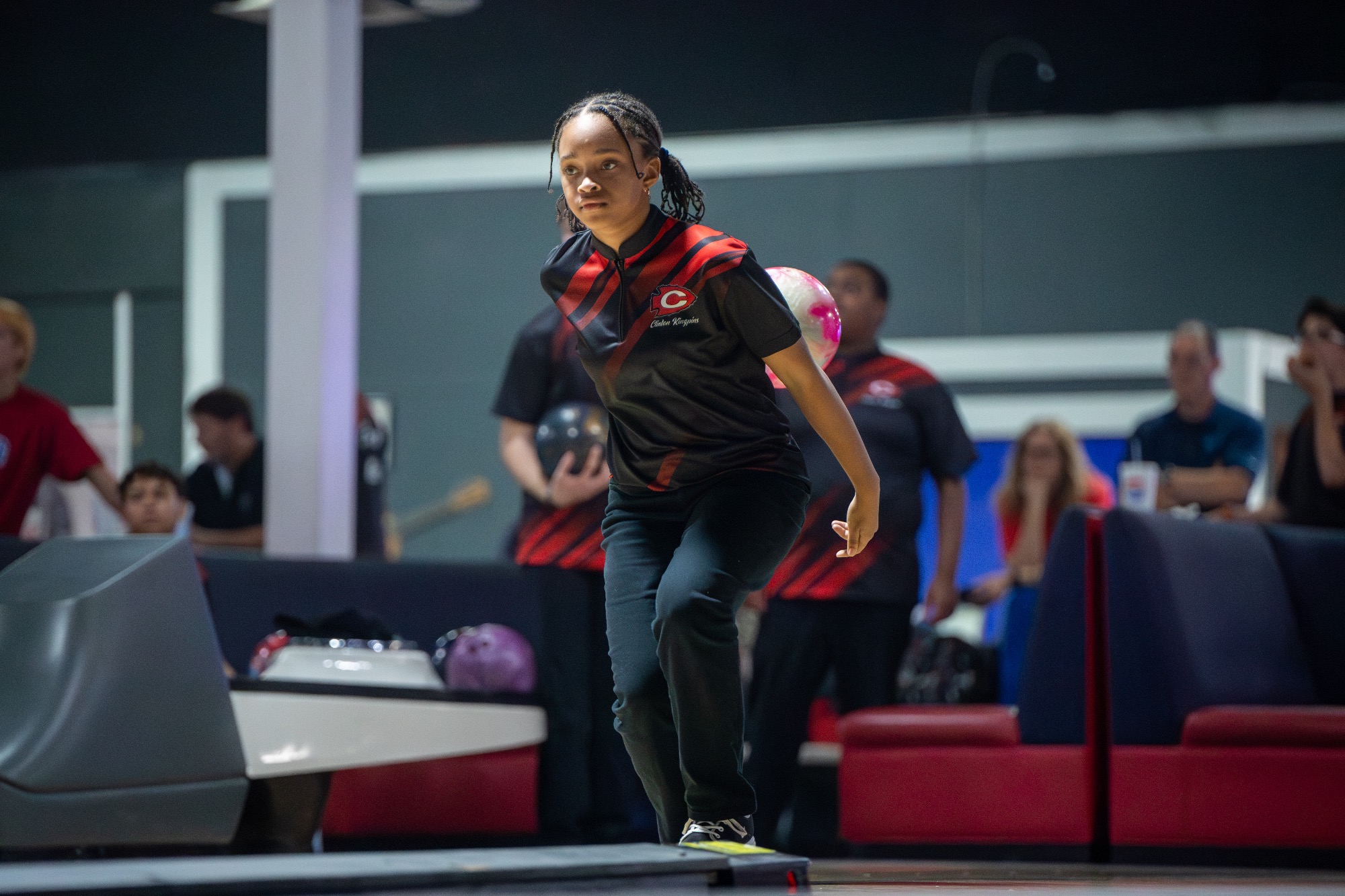 Clinton Kingpins and Lady Kingpins defeated the Warren Central Vikings on November 17. 